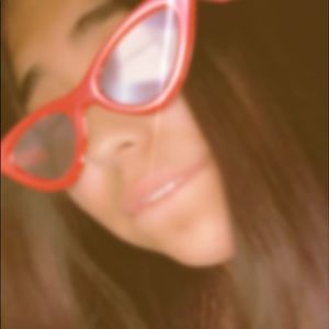 Meet your Posher, Marilyn